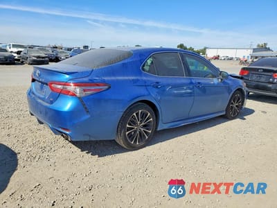 Trzecie zdjęcie samochodu z tyłu: 2018 TOYOTA CAMRY L VIN:4T1B11HK2JU154569 - miniatura