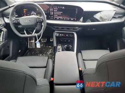 Zdjęcie 8 z 12 samochodu: 2025 AUDI Q5 PROGRESSIV VIN:WA15AAGU1S2017215 - miniatura