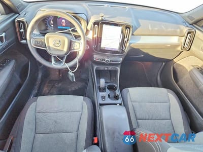 Zdjęcie 8 z 13 samochodu: 2024 VOLVO XC40 CORE VIN:YV4L12UK8R2330629 - miniatura