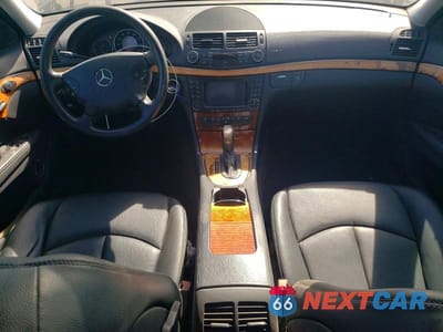 Zdjęcie 8 z 11 samochodu: 2006 MERCEDES-BENZ E 350 VIN:WDBUF56J26A829019 - miniatura