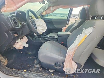 Zdjęcie 7 z 13 samochodu: 2017 TOYOTA TACOMA SR VIN:5TFSX5EN8HX057250 - miniatura