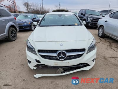 Piąte zdjęcie samochodu w środku: 2016 MERCEDES-BENZ CLA 250 VIN:WDDSJ4EB4GN377456 - miniatura