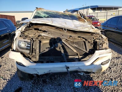 Piąte zdjęcie samochodu w środku: 2018 GMC SIERRA K1500 SLT VIN:1GTV2NEC8JZ147034 - miniatura