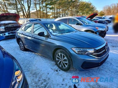 Czwarte zdjęcie samochodu z boku: 2024 VOLKSWAGEN JETTA S VIN:3VW5M7BU3RM051101 - miniatura