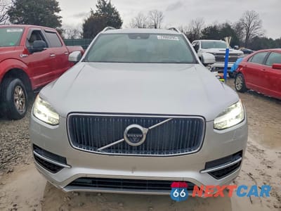 Piąte zdjęcie samochodu w środku: 2019 VOLVO XC90 T6 MOMENTUM VIN:YV4A22PK6K1452224 - miniatura