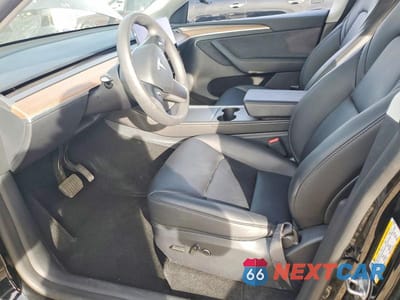 Zdjęcie 7 z 13 samochodu: 2025 TESLA MODEL Y VIN:7SAYGDEE4SF301324 - miniatura