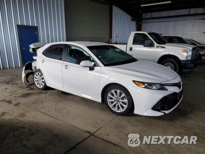 Czwarte zdjęcie samochodu z boku: 2020 TOYOTA CAMRY LE VIN:4T1L11AK1LU868081 - miniatura