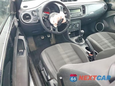 Zdjęcie 9 z 15 samochodu: 2012 VOLKSWAGEN BEETLE TURBO VIN:3VW4A7AT0CM632818 - miniatura