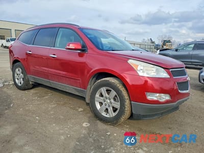 Czwarte zdjęcie samochodu z boku: 2012 CHEVROLET TRAVERSE LT VIN:1GNKRJEDXCJ420936 - miniatura