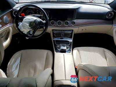 Zdjęcie 8 z 11 samochodu: 2017 MERCEDES-BENZ E 300 4MATIC VIN:WDDZF4KBXHA046233 - miniatura