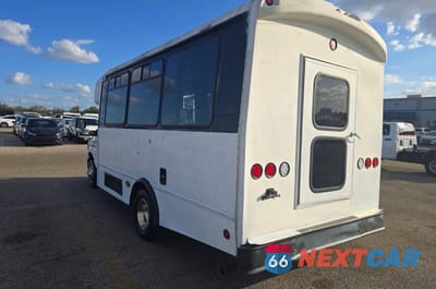 Trzecie zdjęcie samochodu z tyłu: 2015 FORD ECONOLINE E450 SUPER DUTY CUTAWAY VAN VIN:1FDFE4FS1FDA08410 - miniatura
