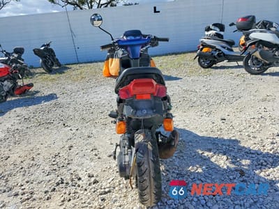Czwarte zdjęcie samochodu z boku: 2004 YAMAHA YW50 AP ZUMA VIN:LPRSA20A94A406847 - miniatura