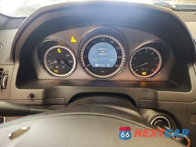 Zdjęcie 9 z 11 samochodu: 2011 MERCEDES-BENZ C300 VIN:WDDGF8BB1BR153615 - miniatura