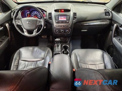 Zdjęcie 8 z 13 samochodu: 2015 KIA SORENTO LX VIN:5XYKTCA6XFG651532 - miniatura