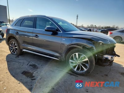 Czwarte zdjęcie samochodu z boku: 2022 AUDI Q5 PREMIUM 45 VIN:WA1GAAFY1N2104100 - miniatura