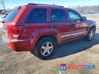 Trzecie zdjęcie samochodu z tyłu: 2005 JEEP GRAND CHEROKEE LAREDO VIN:1J4GR48KX5C646762 - miniatura