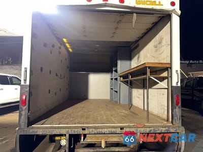 Zdjęcie 6 z 11 samochodu: 2005 CHEVROLET EXPRESS G3500 VIN:1GBHG31U851174115 - miniatura