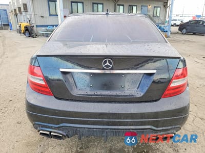 Zdjęcie 6 z 13 samochodu: 2012 MERCEDES-BENZ C 250 VIN:WDDGF4HB1CA724715 - miniatura