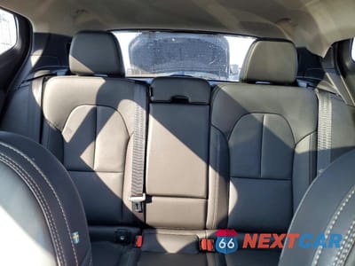 Zdjęcie 10 z 12 samochodu: 2025 VOLVO XC40 PLUS VIN:YV4L12UC9S2455735 - miniatura
