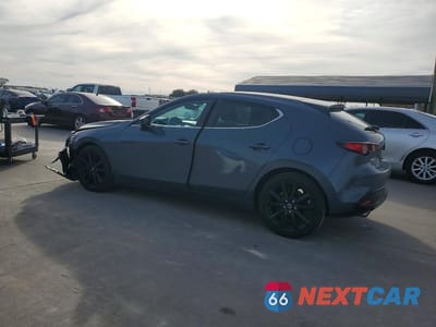 Drugie zdjęcie samochodu z przodu: 2023 MAZDA 3 PREFERRED VIN:JM1BPALM7P1619109 - miniatura