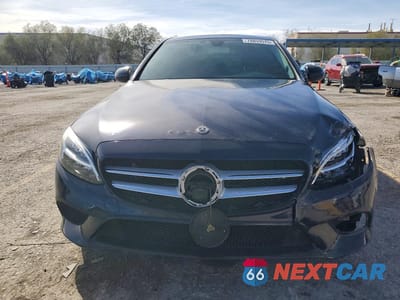 Piąte zdjęcie samochodu w środku: 2019 MERCEDES-BENZ C 300 VIN:55SWF8DB4KU300307 - miniatura
