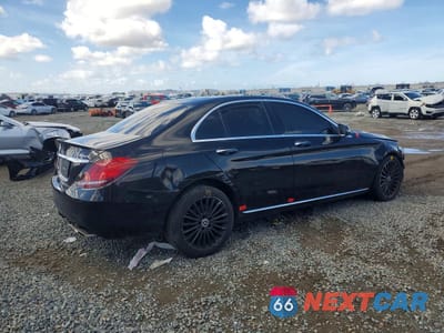 Trzecie zdjęcie samochodu z tyłu: 2019 MERCEDES-BENZ C 300 4MATIC VIN:55SWF8EB0KU316423 - miniatura