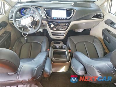 Zdjęcie 8 z 14 samochodu: 2024 CHRYSLER PACIFICA HYBRID SELECT VIN:2C4RC1S77RR126924 - miniatura