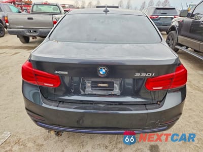 Zdjęcie 6 z 11 samochodu: 2018 BMW 330 XI VIN:WBA8D9C56JEM32144 - miniatura