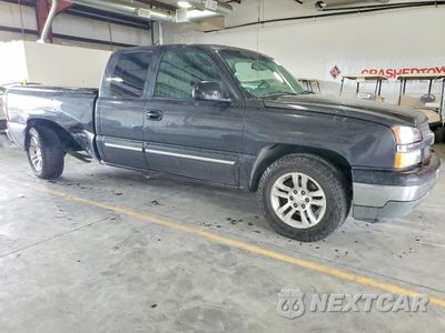 Czwarte zdjęcie samochodu z boku: 2005 CHEVROLET SILVERADO C1500 VIN:2GCEC19V151191117 - miniatura