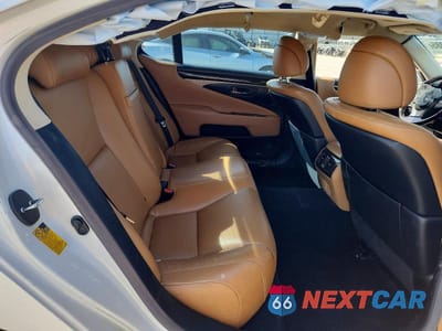 Zdjęcie 10 z 12 samochodu: 2014 LEXUS LS 460 L VIN:JTHGL5EF8E5051061 - miniatura