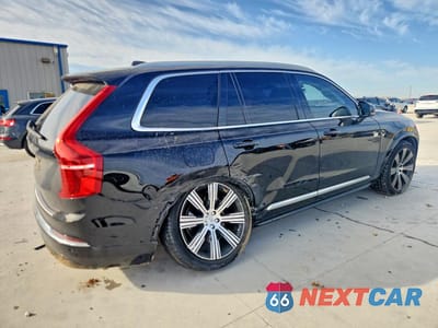 Trzecie zdjęcie samochodu z tyłu: 2023 VOLVO XC90 PLUS VIN:YV4H60CN3P1992239 - miniatura