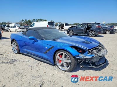 Czwarte zdjęcie samochodu z boku: 2014 CHEVROLET CORVETTE STINGRAY 1LT VIN:1G1YB3D78E5126826 - miniatura