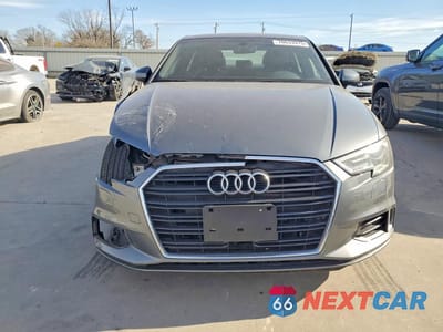 Piąte zdjęcie samochodu w środku: 2018 AUDI A3 PREMIUM VIN:WAUAUGFF9J1038137 - miniatura