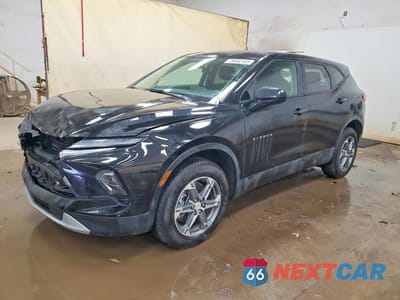 2025 CHEVROLET BLAZER 2LT 3GNKBHR43SS266008 - główne zdjęcie licytacji z USA - miniatura