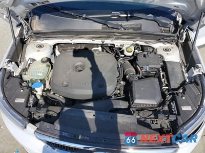 Zdjęcie 12 z 12 samochodu: 2020 VOLVO XC40 T5 MOMENTUM VIN:YV4162UK8L2237576 - miniatura