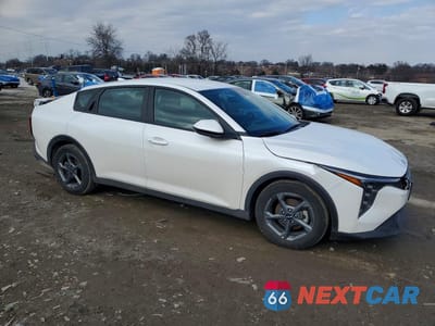 Czwarte zdjęcie samochodu z boku: 2025 KIA K4 LXS VIN:3KPFT4DEXSE138945 - miniatura