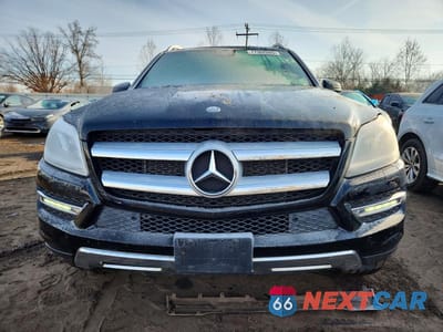Piąte zdjęcie samochodu w środku: 2014 MERCEDES-BENZ GL 450 4MATIC VIN:4JGDF7CE3EA383607 - miniatura