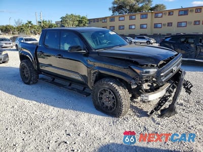 Czwarte zdjęcie samochodu z boku: 2025 TOYOTA TACOMA SR5 VIN:3TMLB5JN9SM109412 - miniatura