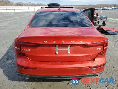 Zdjęcie 6 z 12 samochodu: 2019 VOLVO S60 T5 MOMENTUM VIN:7JR102FK7KG002347 - miniatura