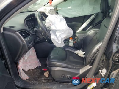 Zdjęcie 7 z 13 samochodu: 2019 JEEP CHEROKEE LATITUDE PLUS VIN:1C4PJLLX7KD110965 - miniatura