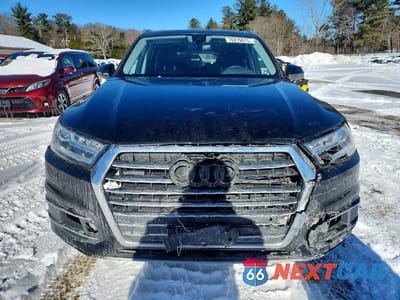 Piąte zdjęcie samochodu w środku: 2017 AUDI Q7 PREMIUM PLUS VIN:WA1LAAF73HD048143 - miniatura