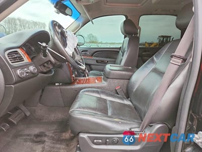 Zdjęcie 7 z 12 samochodu: 2013 CHEVROLET TAHOE K1500 LTZ VIN:1GNSKCE08DR150217 - miniatura