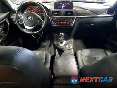 Zdjęcie 8 z 11 samochodu: 2013 BMW 328 XI VIN:WBA3B3C53DF537994 - miniatura