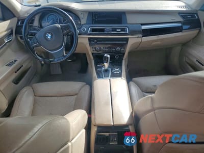 Zdjęcie 8 z 12 samochodu: 2012 BMW 750 XI VIN:WBAKC6C53CC397231 - miniatura