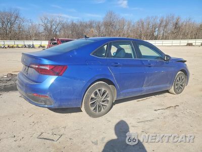 Trzecie zdjęcie samochodu z tyłu: 2022 VOLKSWAGEN JETTA S VIN:3VWCM7BU6NM022709 - miniatura