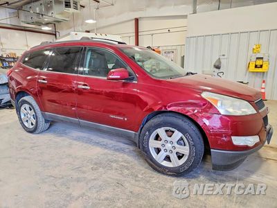 Czwarte zdjęcie samochodu z boku: 2009 CHEVROLET TRAVERSE LT VIN:1GNER23DX9S145125 - miniatura