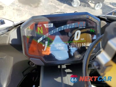 Zdjęcie 7 z 9 samochodu: 2026 KAWASAKI ZX636 K VIN:JKBZXJK14TA014261 - miniatura