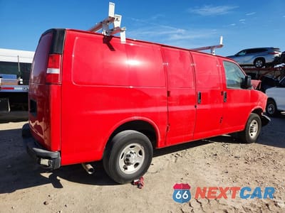 Trzecie zdjęcie samochodu z tyłu: 2021 CHEVROLET EXPRESS G2500 UTILITY / SERVICE VAN VIN:1GCWGAFP5M1214675 - miniatura