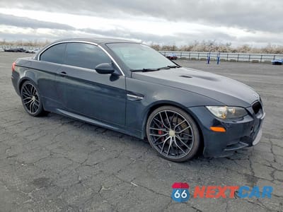 Czwarte zdjęcie samochodu z boku: 2011 BMW M3 VIN:WBSDX9C59BE784332 - miniatura