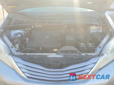 Zdjęcie 12 z 13 samochodu: 2015 TOYOTA SIENNA XLE 8-PASSENGER VIN:5TDYK3DCXFS532445 - miniatura